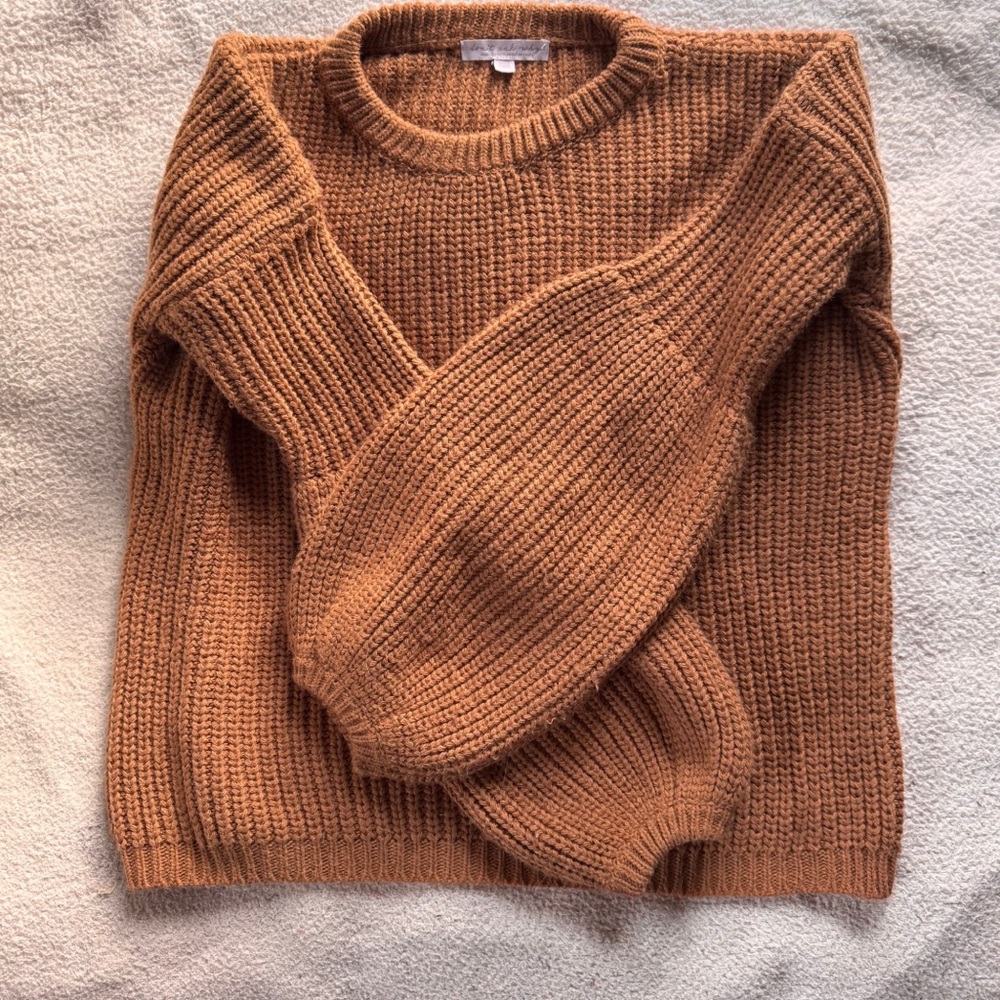 Don’t Ask Why American Eagle sweater with unique sleeves. EUC